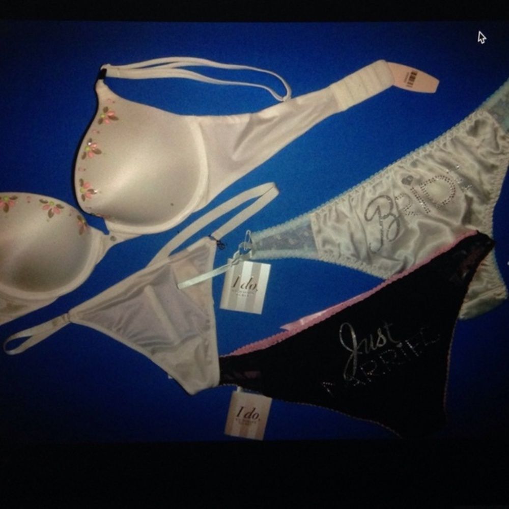 NWT Victoria's Secret bra set+bridal panties 32c/s